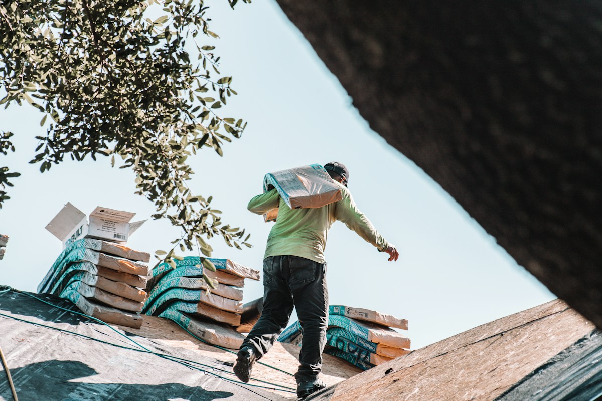 Carrying shingles during a roof installation